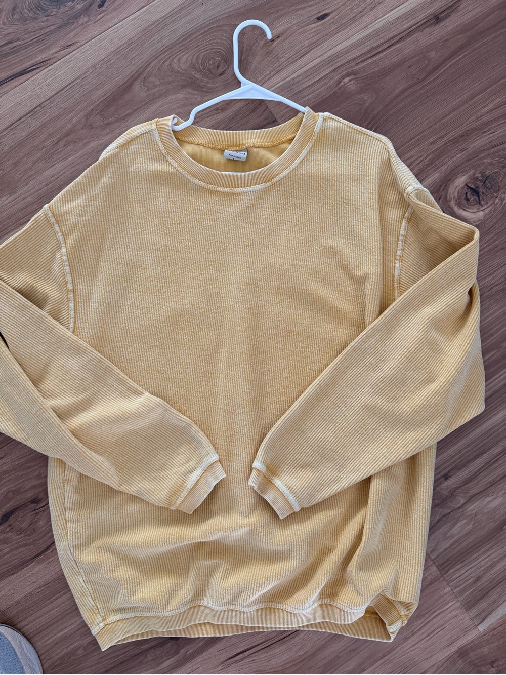 Women's Crewneck Sweater - Yellow